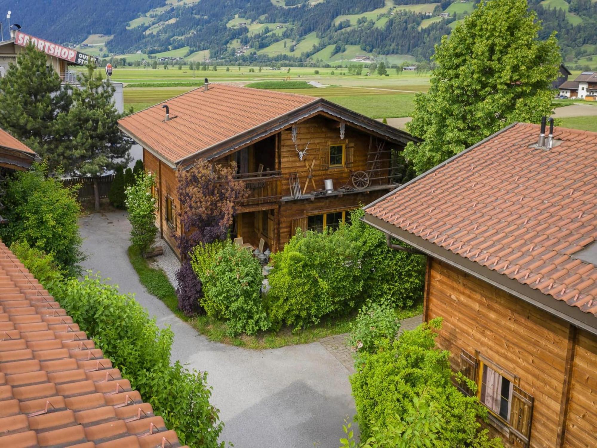 Chalets Almdorf Zillertal, Fügen Exterior foto